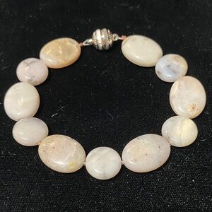 Elegant handcrafted Genuine natural Peruvian Pink opal Beaded 8” Bracelet